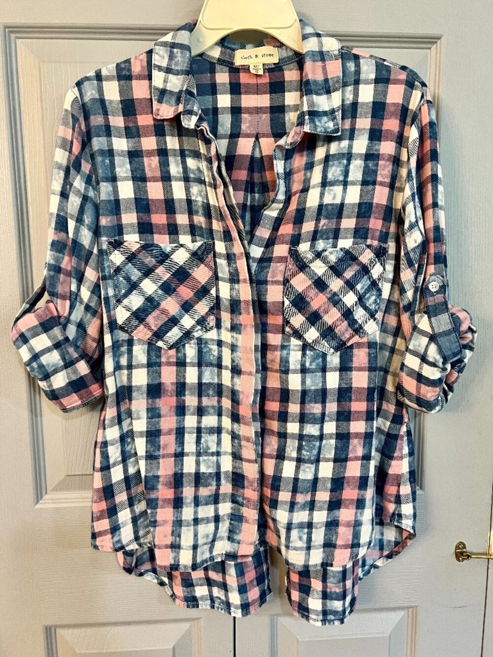 Cloth & Stone Lightweight Flannel Button Up Blouse.